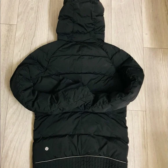 Lululemon black quilted puffy ladies jacket - Picture 2 of 4